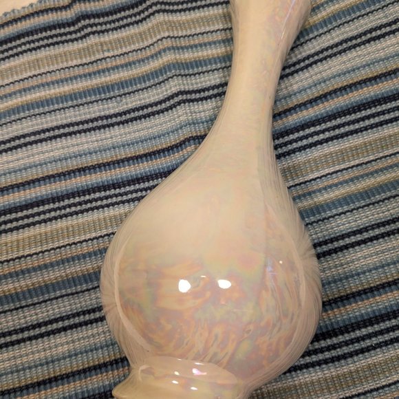 Vintage Mid-Century Mother of Pearl Vase Gold Rim - Picture 2 of 4